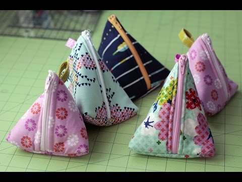 DIY Triangle Zipper Pouch Tutorial