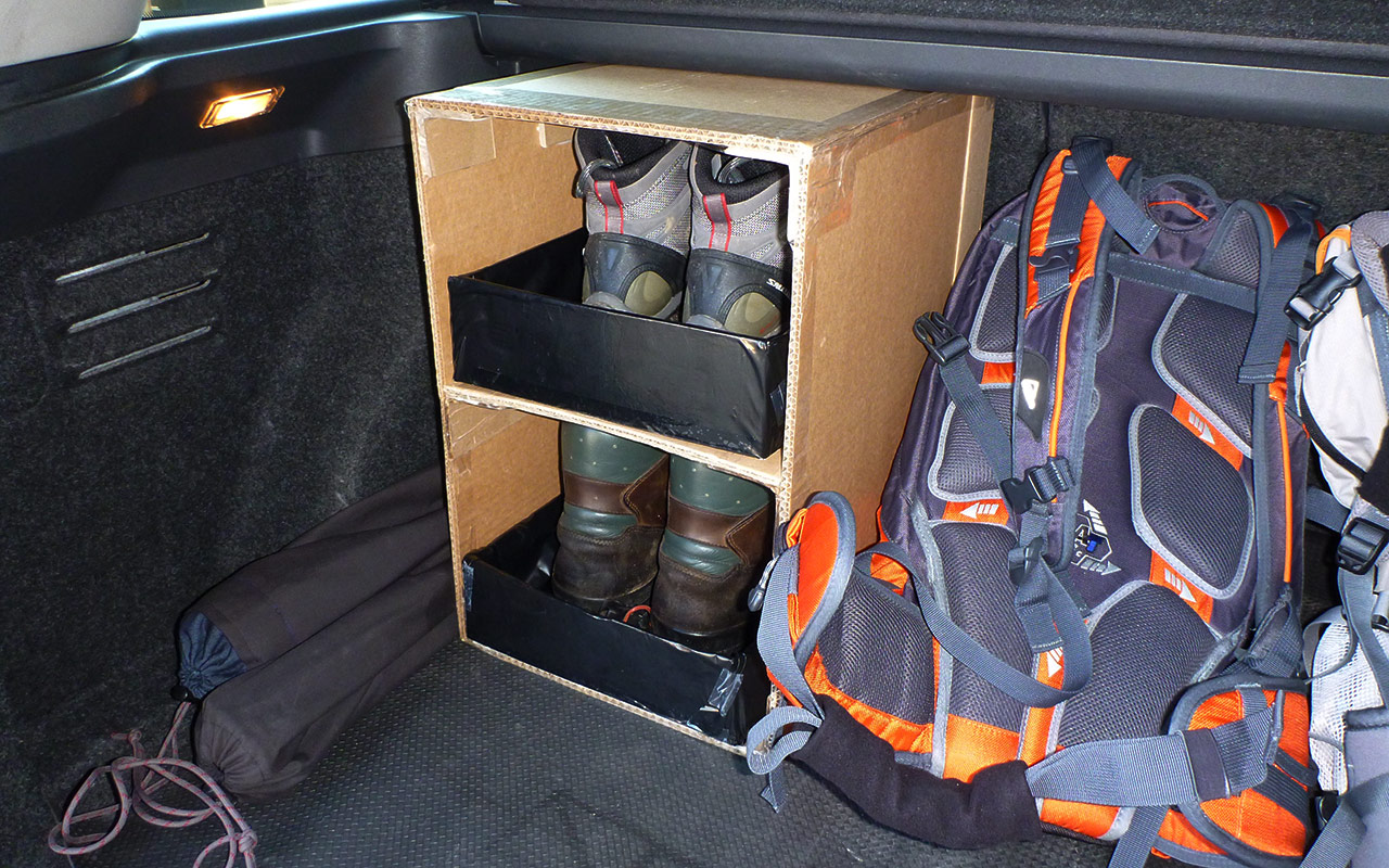 DIY box for hiking boots 016.jpg