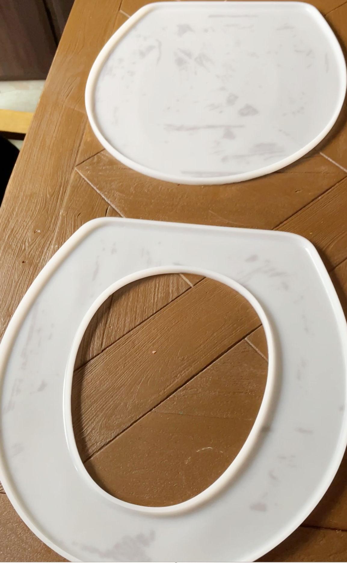 DIY epoxy toilet seat 4.jpg