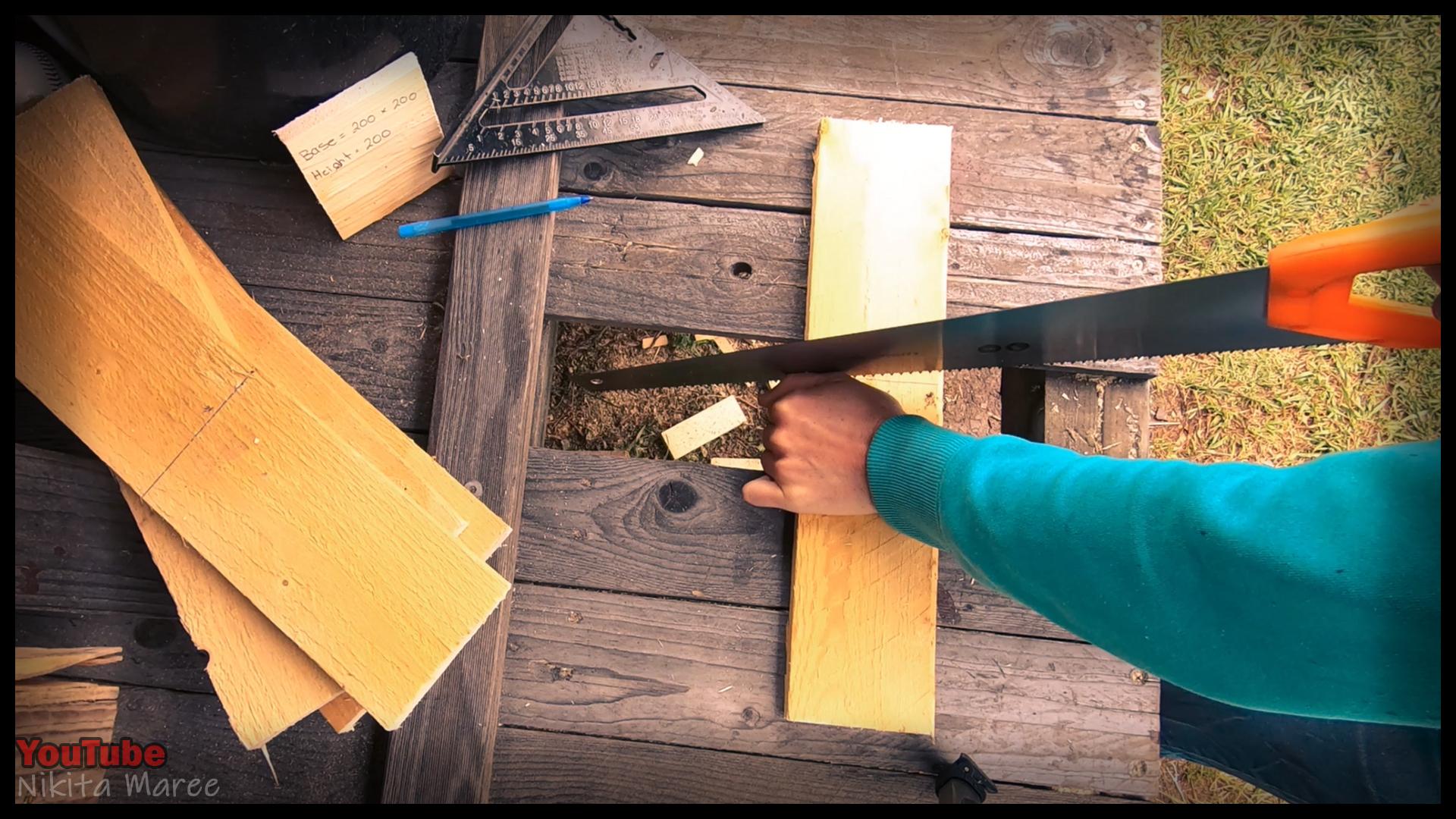 DIY planter box made from pallet wood. How to build a garden planter box. Making a plant box from palings. Woodworking (8).jpg