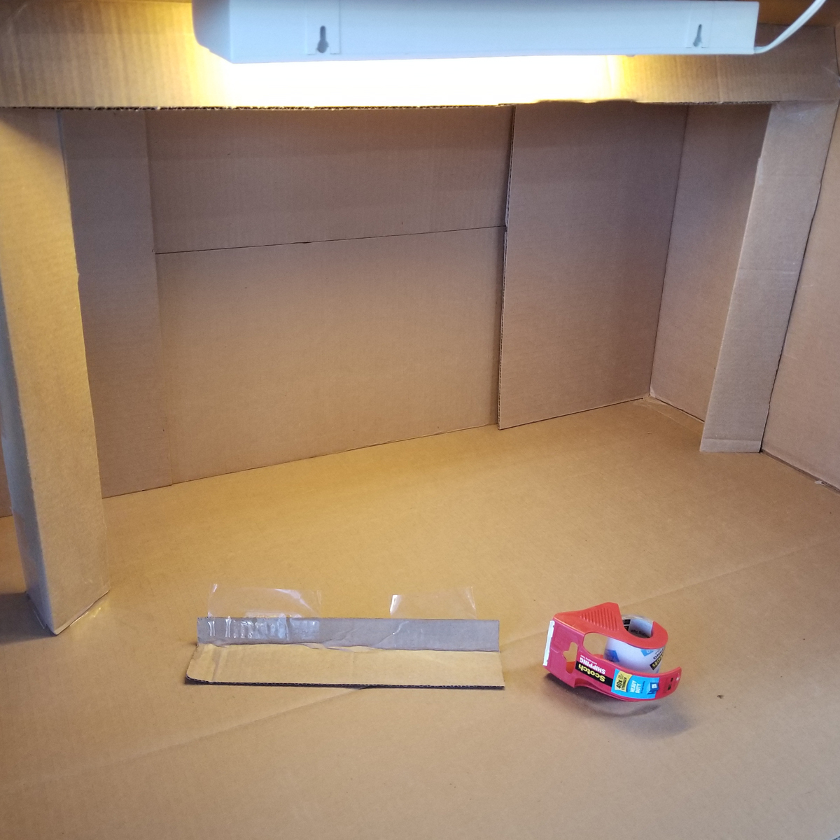 DIY-Cardboard-Spray-Booth-24.jpg