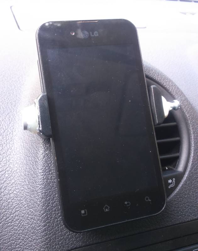 DSC_1638_catalin_auto_tripod_cell_phone_holder.jpg