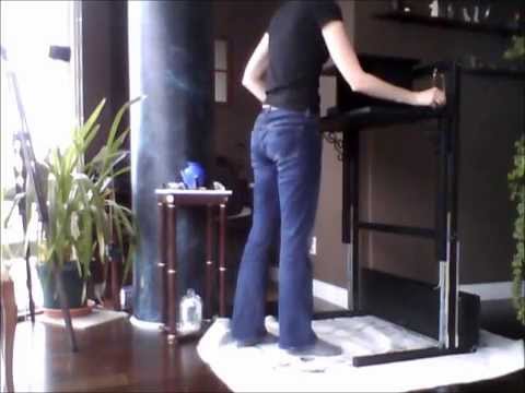 Demo of standing/sitting desk