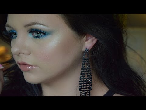 Dramatic Blue Makeup Tutorial | Danielle Scott