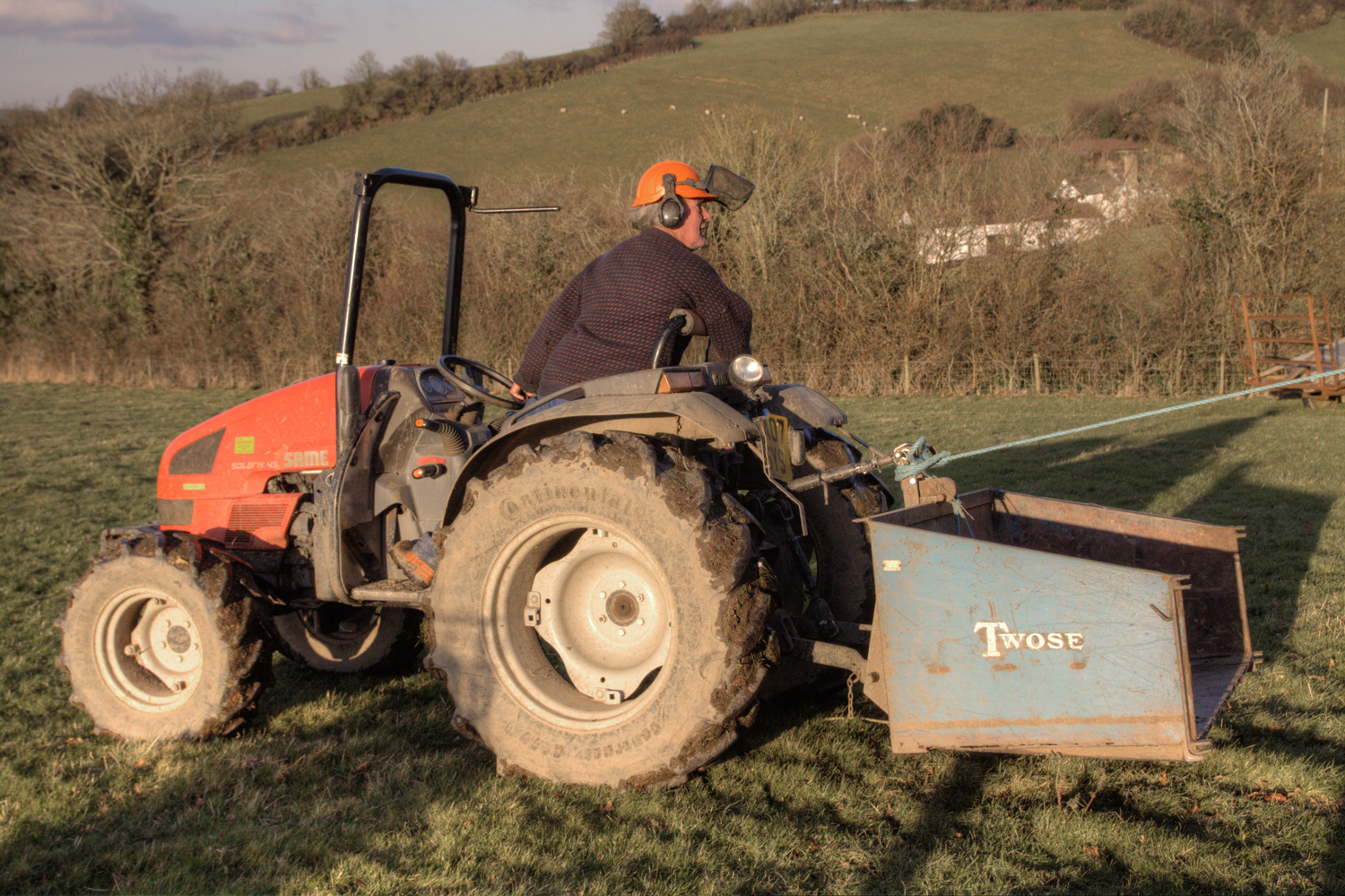 E Drive tractor forwards bringing the tree down 01.jpg