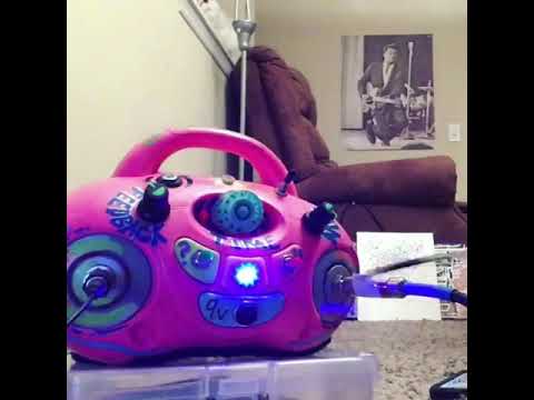 ELECTRIC KAZOO + Barbie boombox delay