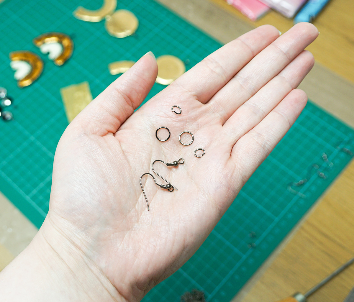 Earrings Hot Glue 9n.jpg