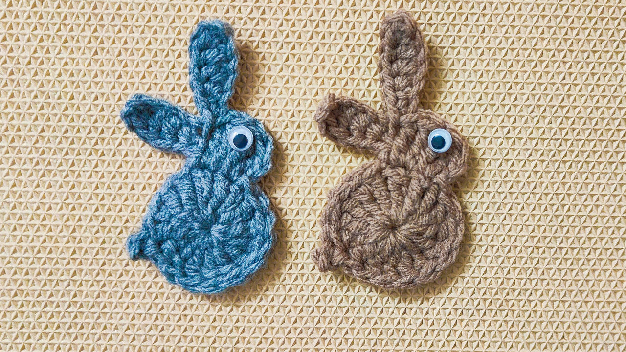 Easter Bunny Applique (2).png