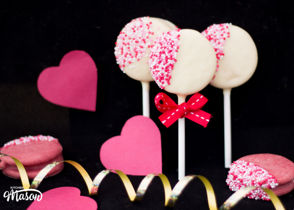 Easy Valentines Day Oreo Pops-7.jpg