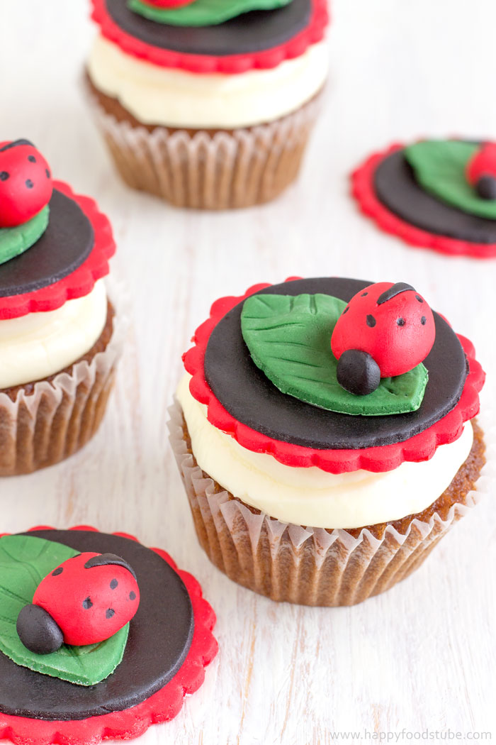 Easy-Ladybug-Cupcake-Toppers-Fondant-Tutorial.jpg