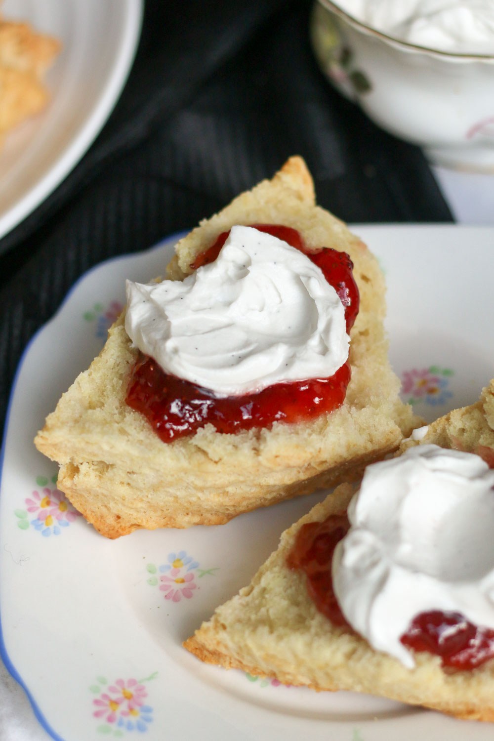 Easy-Vegan-Scones-1.jpg