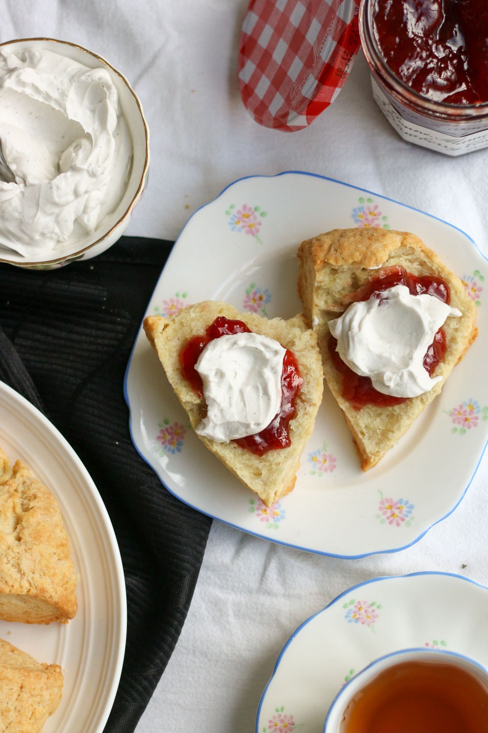 Easy-Vegan-Scones-5.jpg