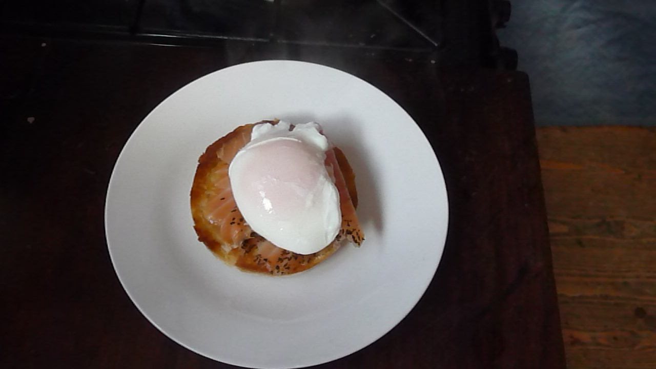 Eggs benedict 065.JPG