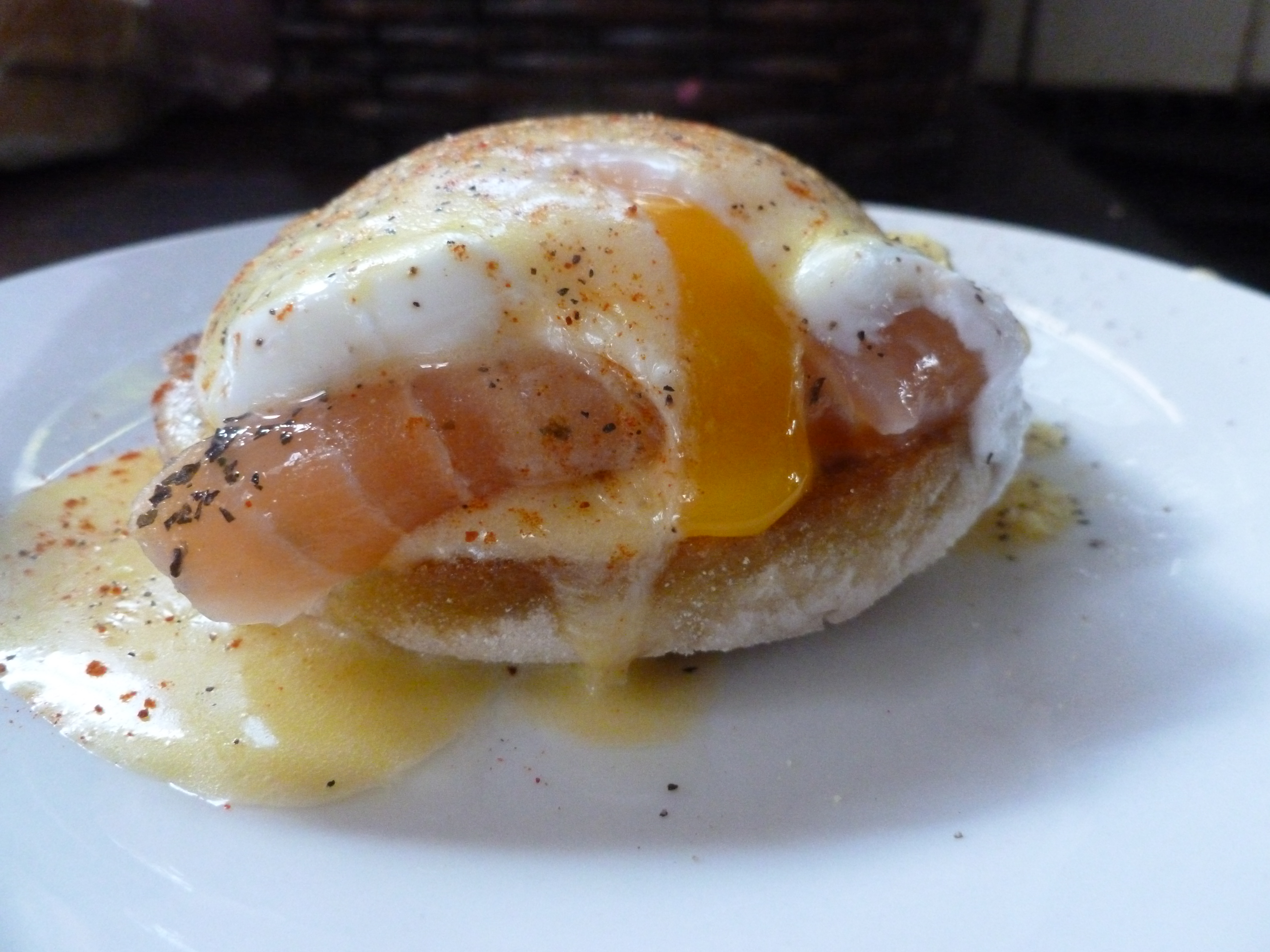 Eggs benedict 072.JPG