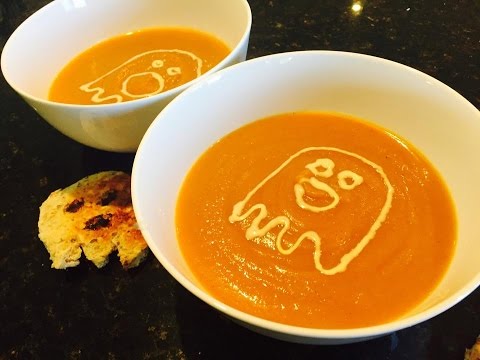 Elise's Eats - Ep 17: Spooky Pumpkin Soup (Halloween Special Pt 2)