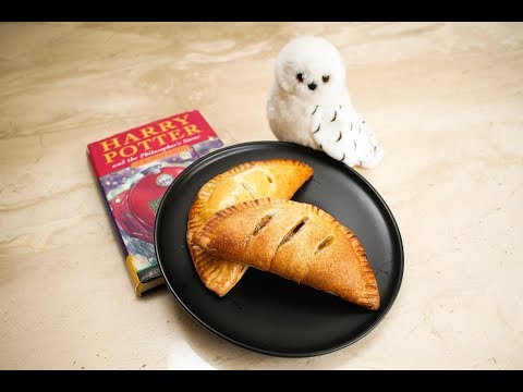 Elise's Eats - Ep 78: Pumpkin Pasties (Philosopher's Stone 20th Anniversary)