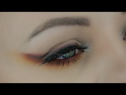 Fall Inspired Smokey Winged Liner | Danielle Scott