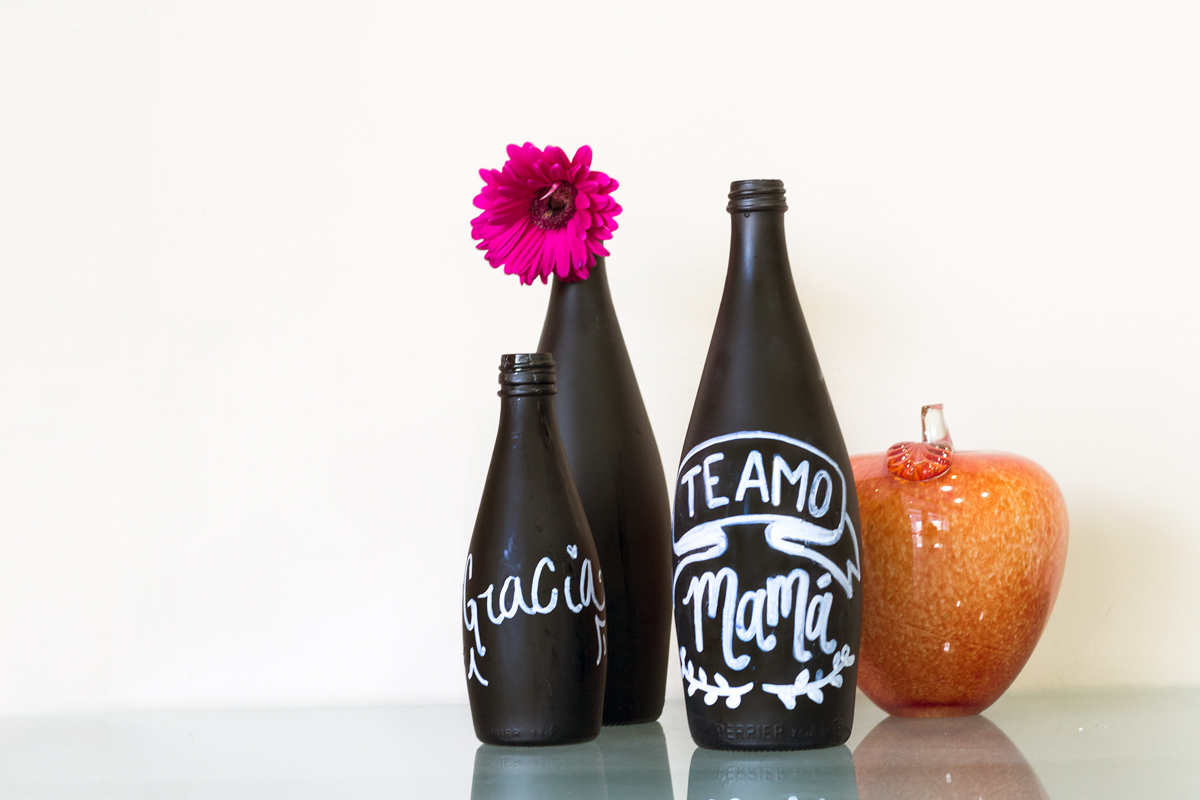 Featured-Botella-Lettering-Tiza-DIY-Tutorial-RIE-Madres.jpg