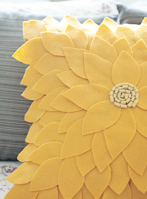 Felt Sunflower Pillow 11.jpg