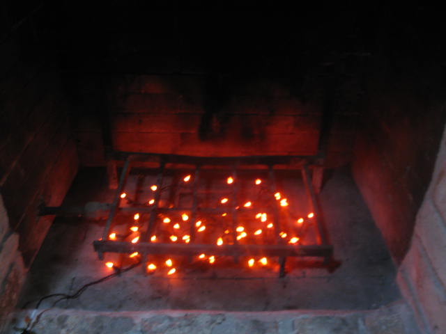 Fireplace 006.JPG