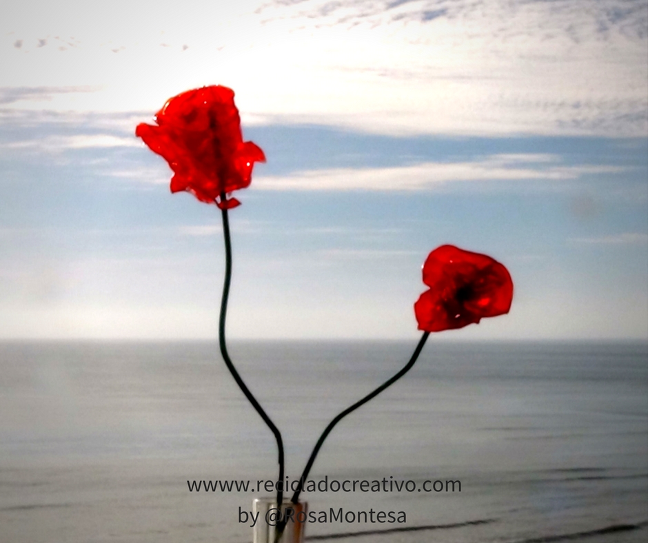 Flowers out of recycled plastic bottles (39).jpg