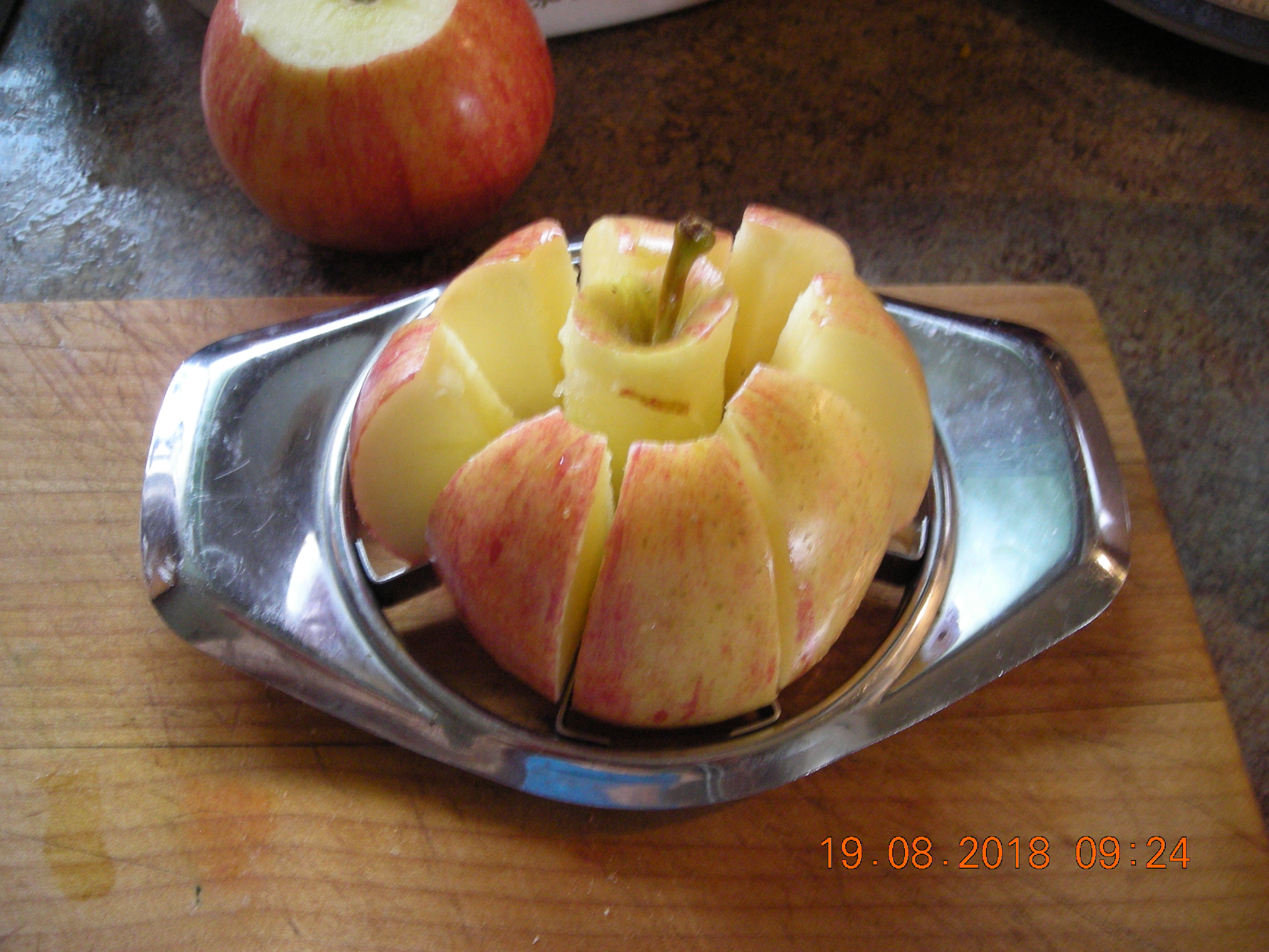 Fruit Crisp 3 core apples.JPG