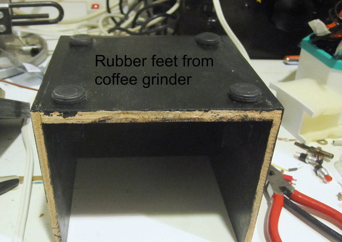 Fuge_Rubber feet.jpg