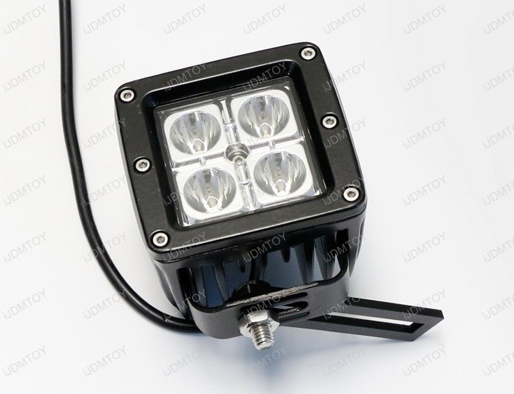 GMC-Sierra-1500-CREE-LED-Cube-Podlights-04.jpg