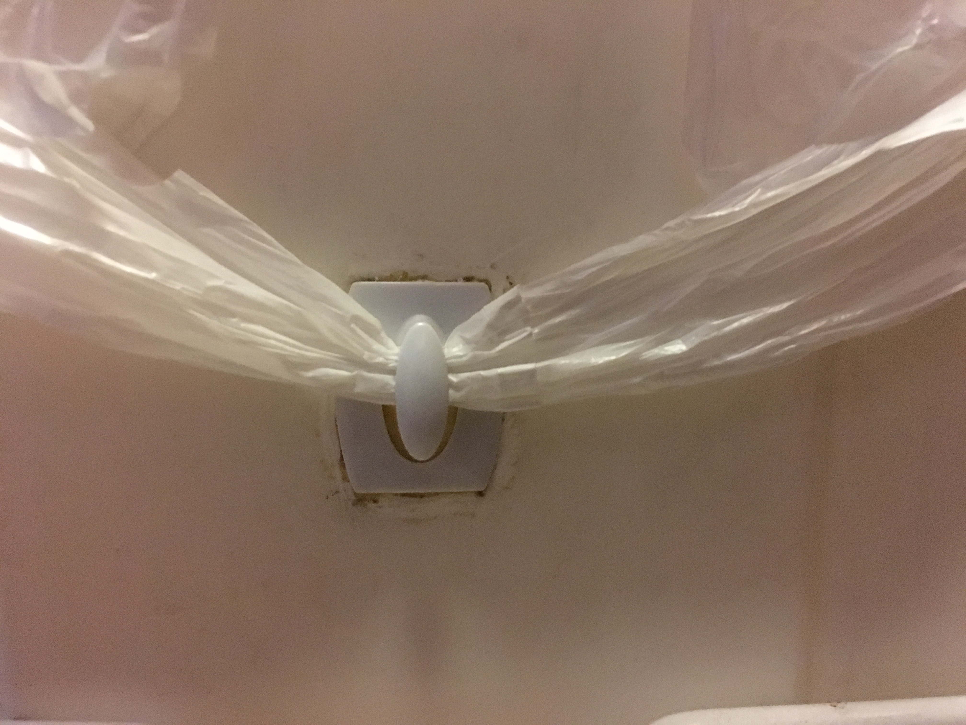 Garbage Can Plastic Bag Hack 5.jpg