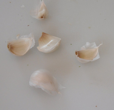 Garlic Cloves.jpg