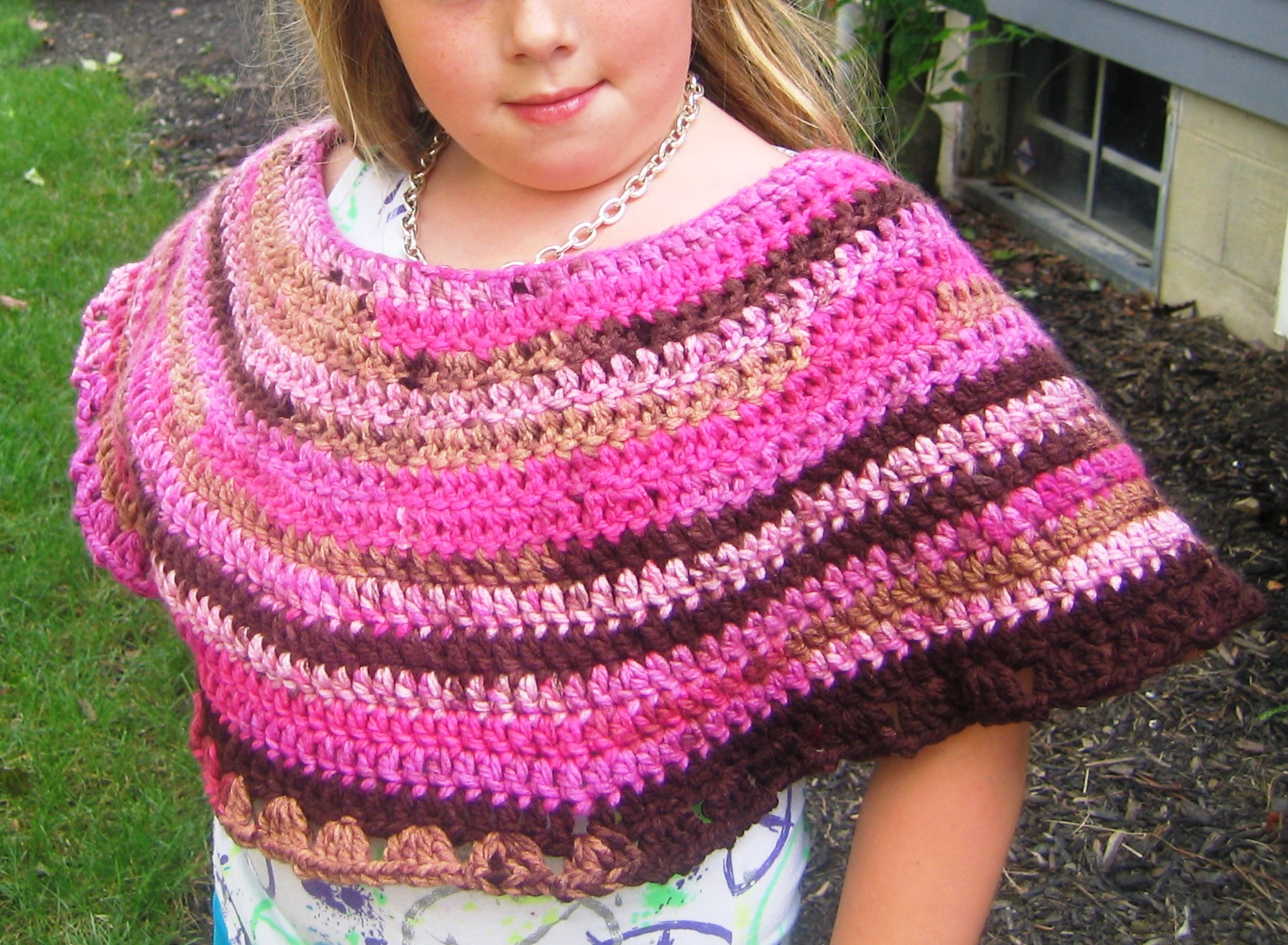 Girls Crochet Poncho 001.jpg