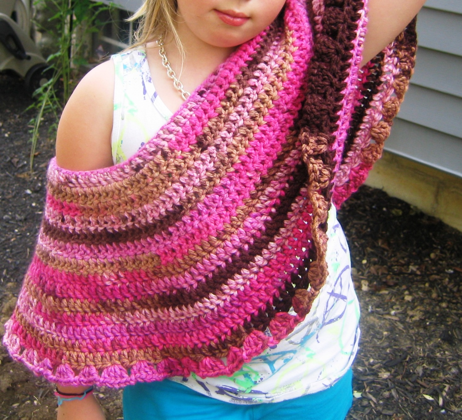 Girls Crochet Poncho 002.jpg