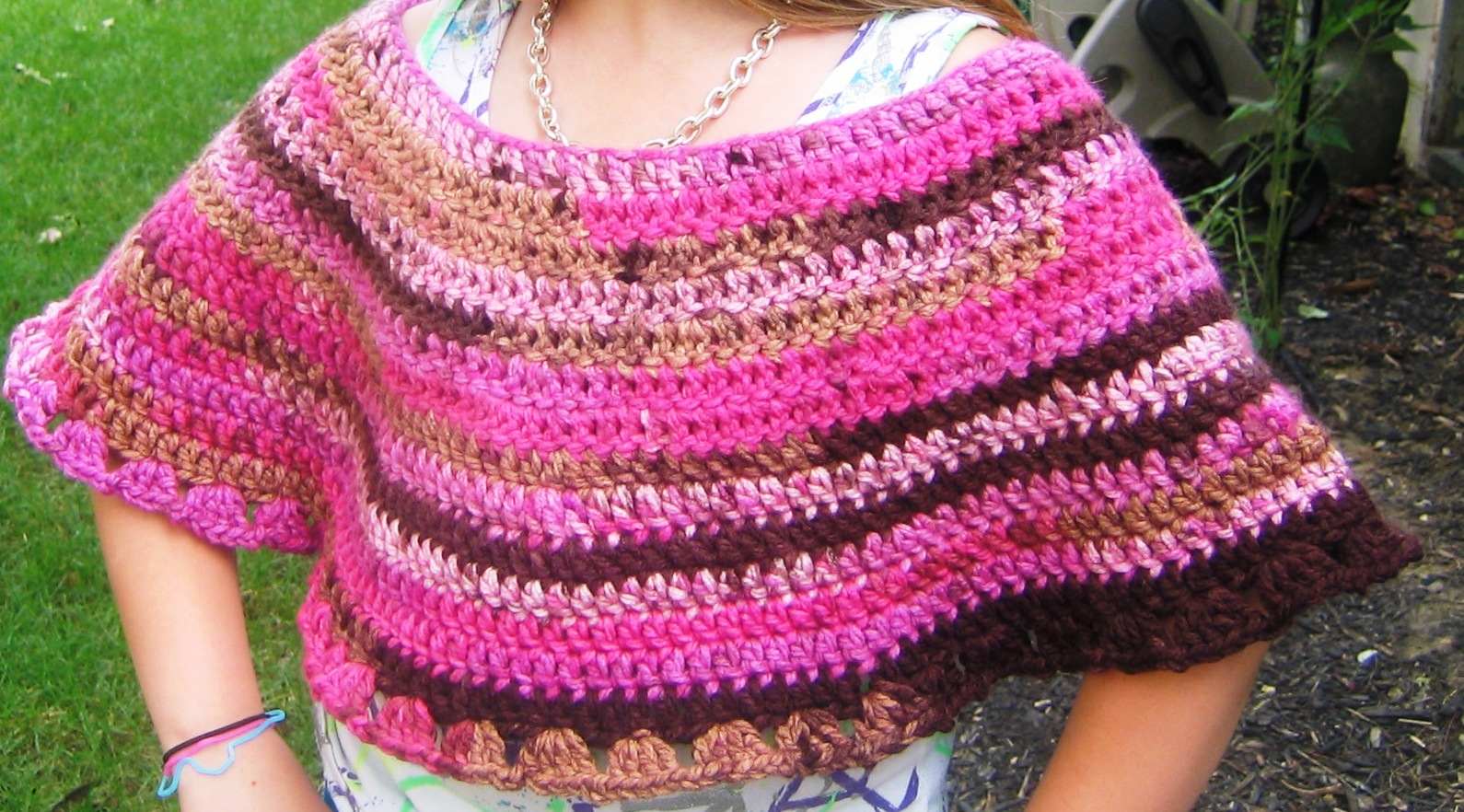 Girls Crochet Poncho 004.jpg