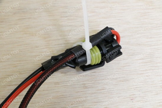 H11-HID-kit-connector-08.JPG