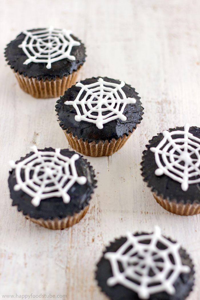 Halloween-Spider-Web-Cupcake-Toppers-Tutorial.jpg