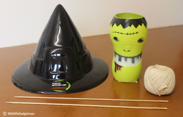 Halloween-Witches-Hat-Feeder-Finished-001-600.jpg