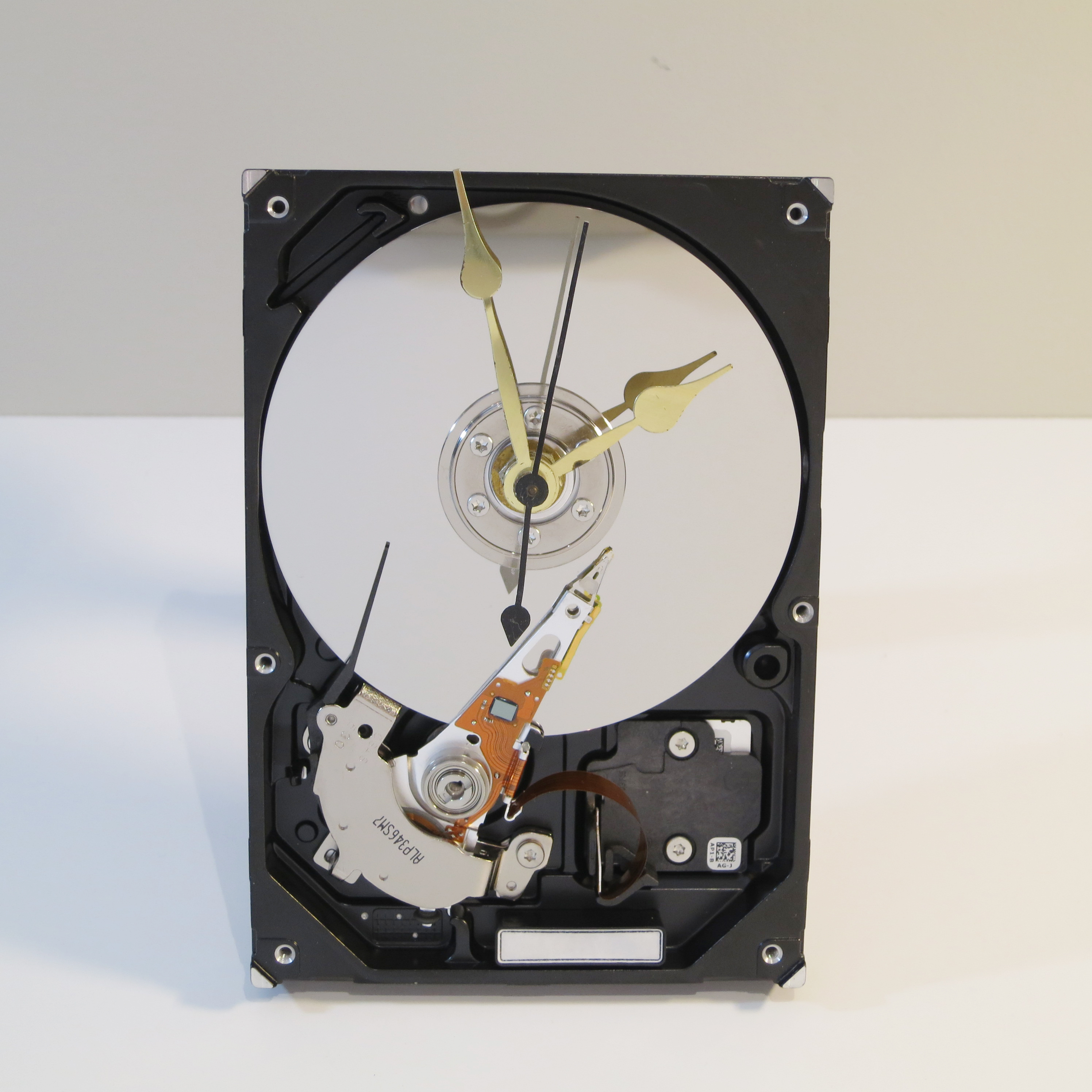 Hard Drive Clock 136_fin.jpg