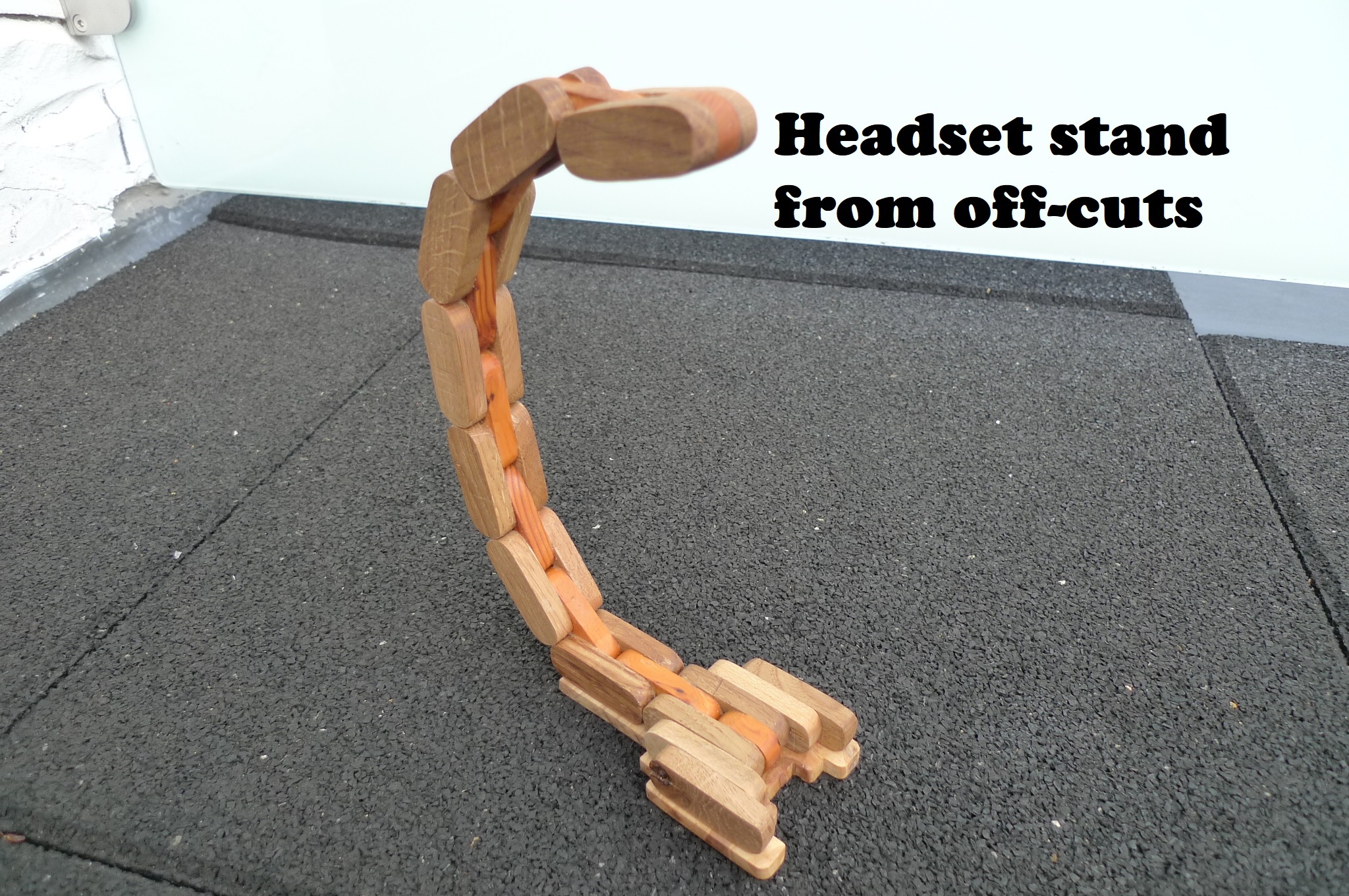 Headset stand2.jpg