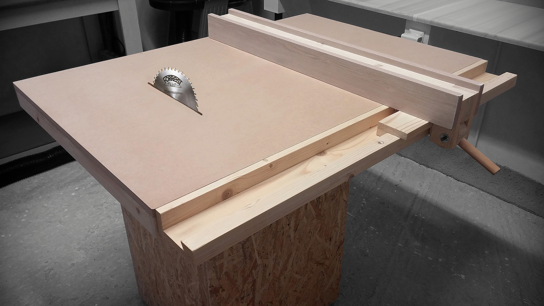 Homemade Table Saw Fence System.jpg