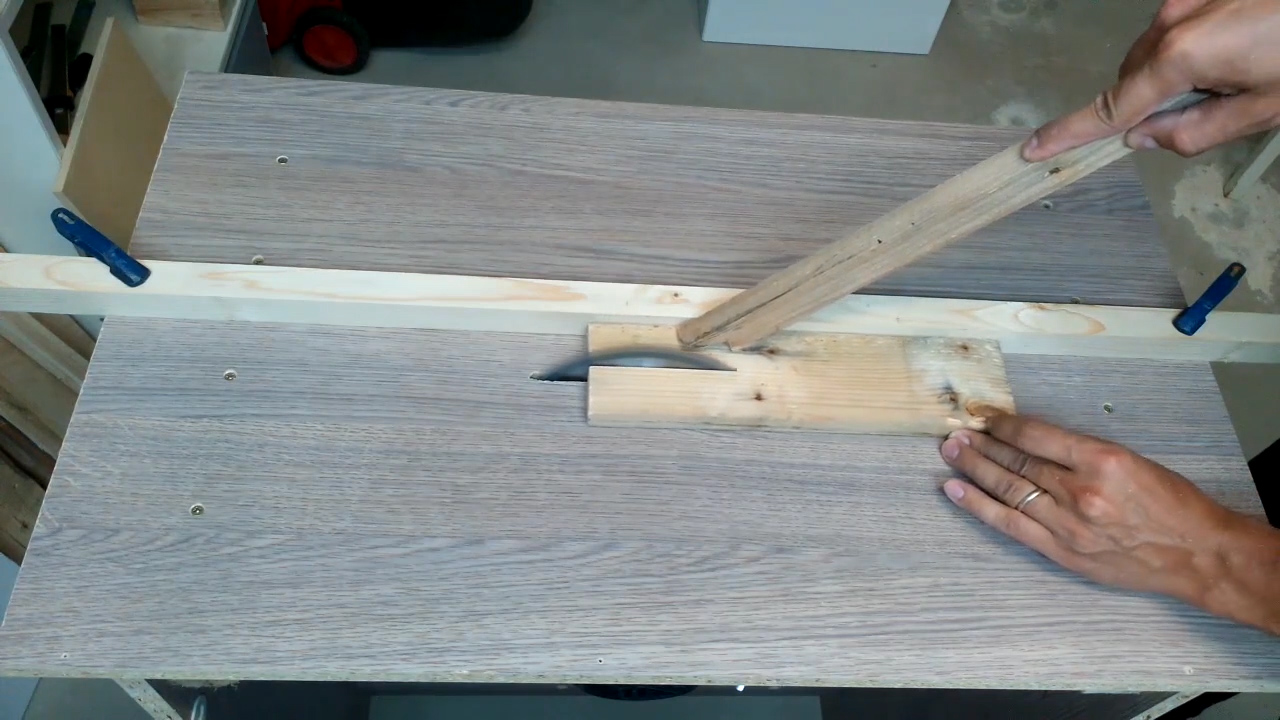 Homemade table saw.mp4.Still030.jpg