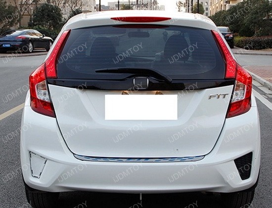 Honda-Fit-Taillight-Install-06.jpg