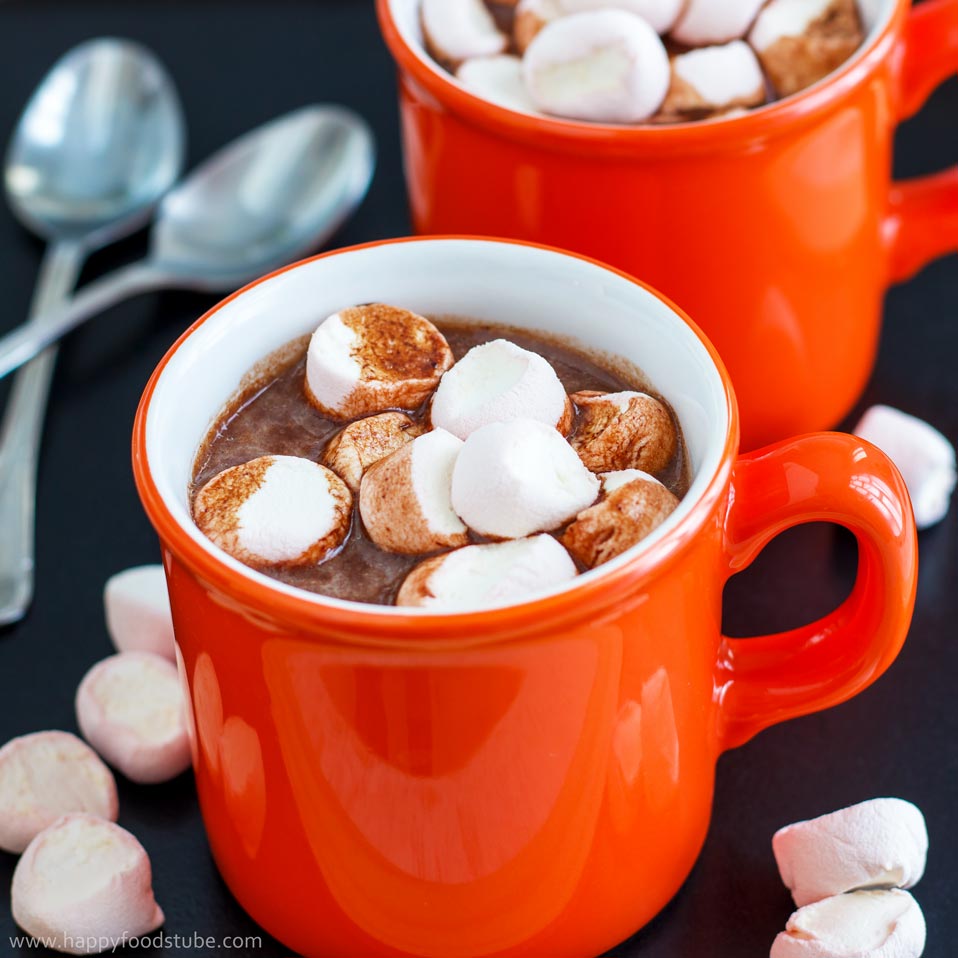 Hot-Chocolate-Spiked-with-Rum.jpg