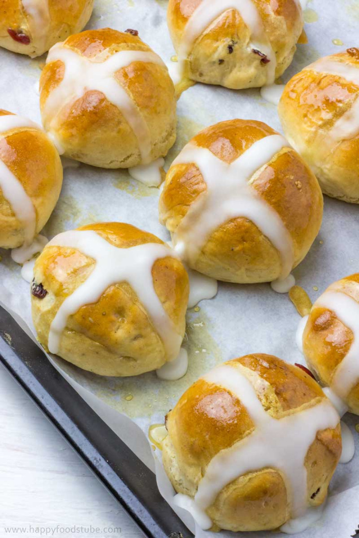 Hot-Cross-Buns-Oven-Tray.jpg