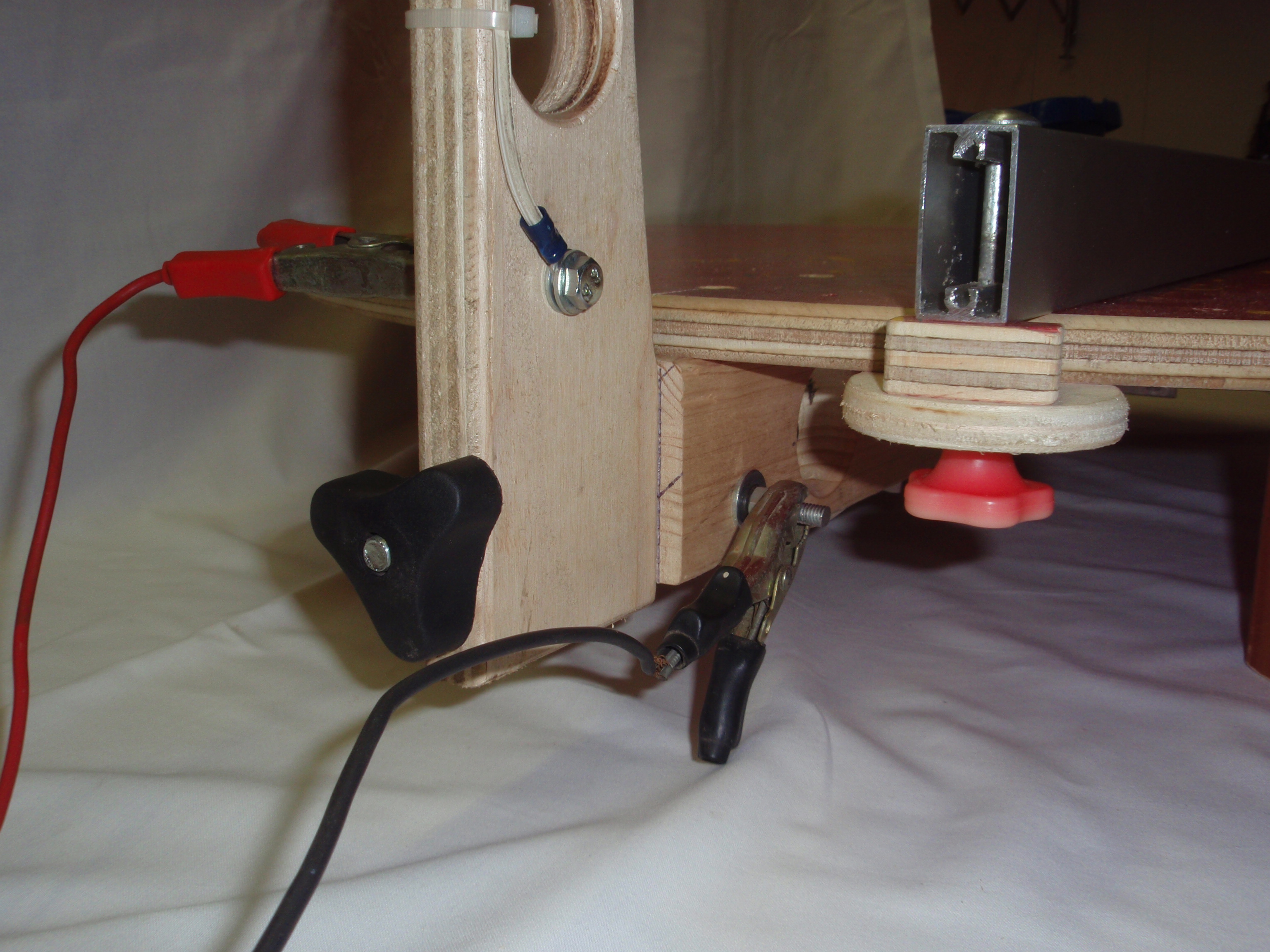 Hotwire cutter made Feb 2010 (3).JPG