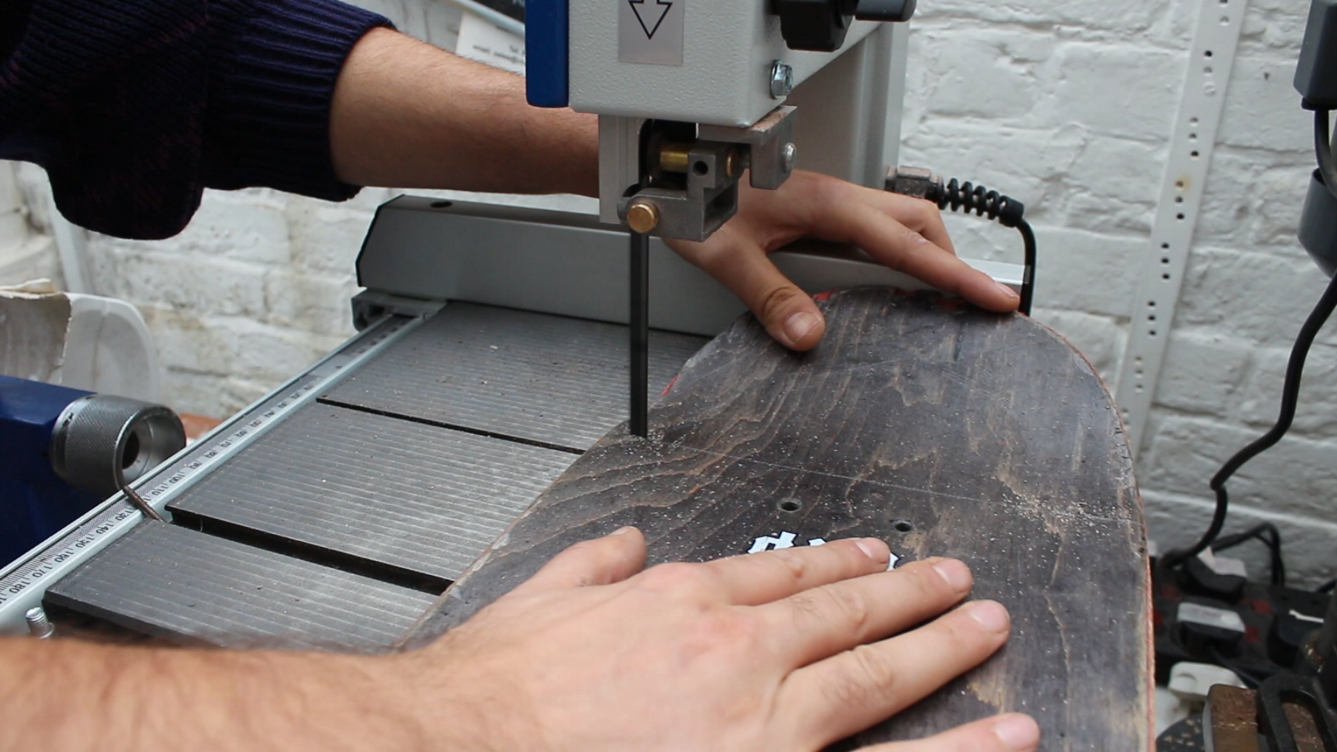 How To Make A Pen With Recycled Skateboards 1.bmp