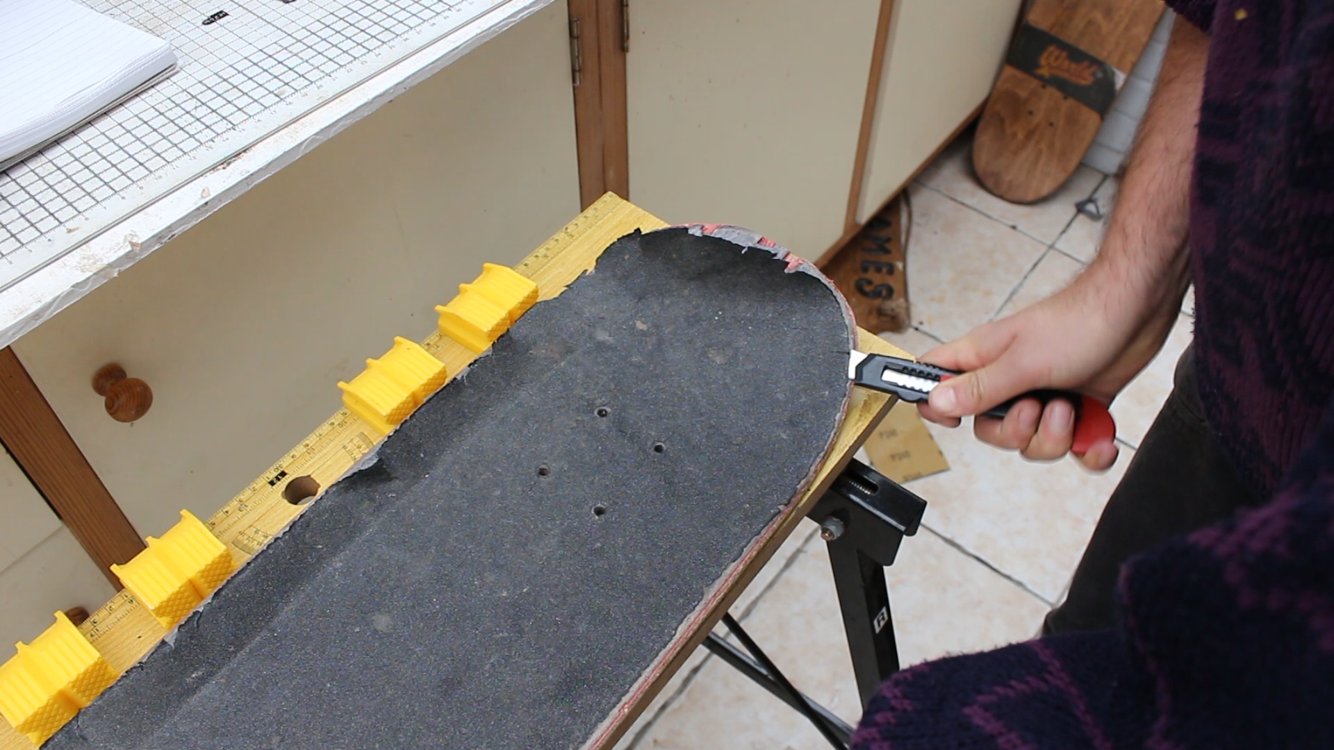 How To Make A Pen With Recycled Skateboards 2.bmp