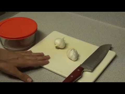 How To Peel Garlic - Ultimate Garlic Peeling Trick