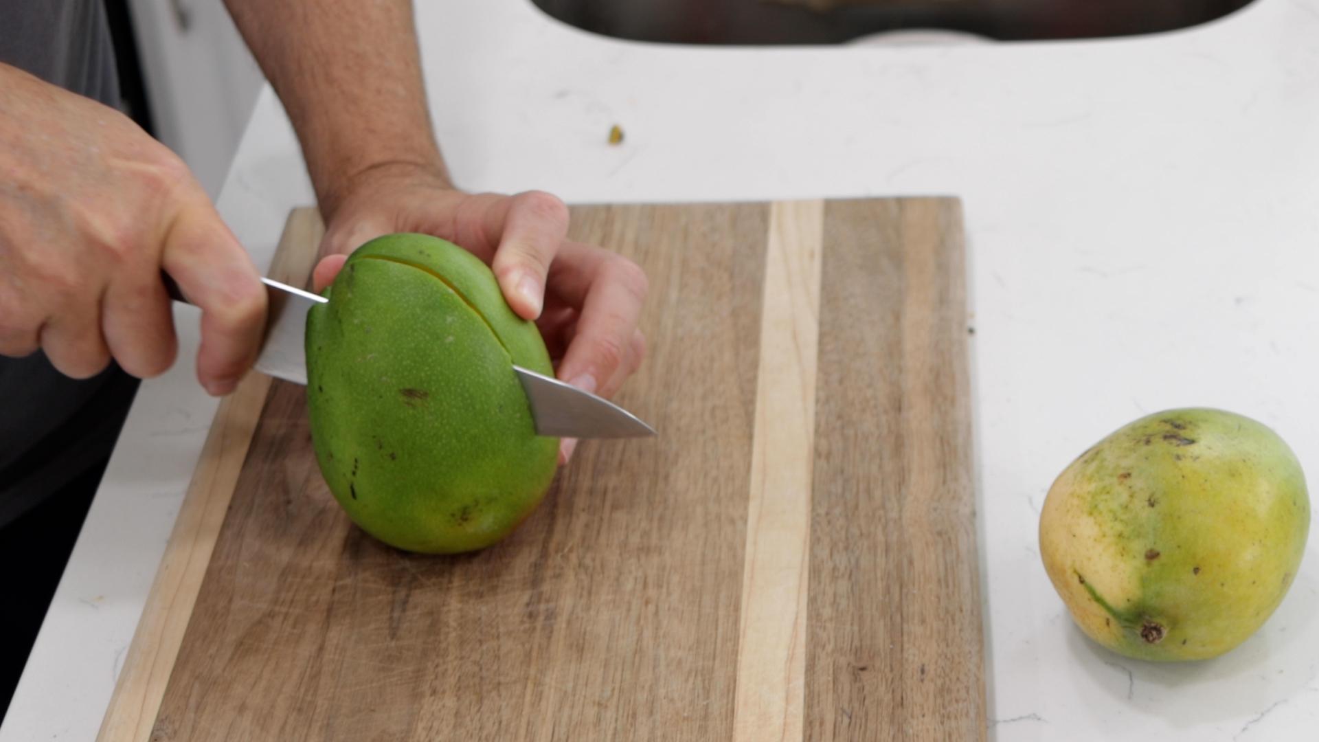 How to Cut and Eat a Mango.00_05_27_15.Still007.jpg