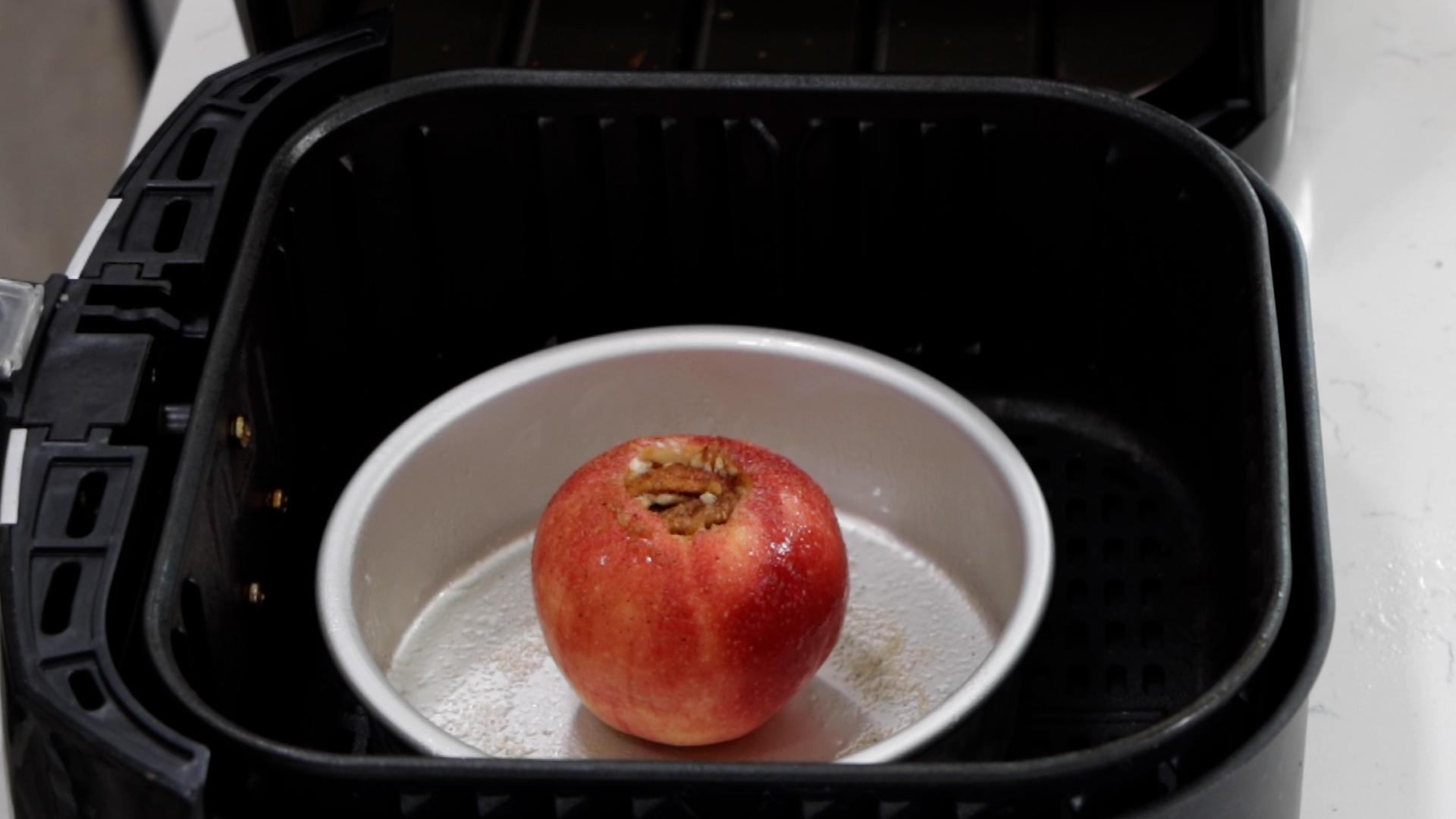 How to Make Baked Apples in the Oven or Air Fryer.00_06_06_02.Still009.jpg