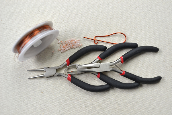 How to Make Beaded Hair Sticks out of Aluminum Wire (2).jpg